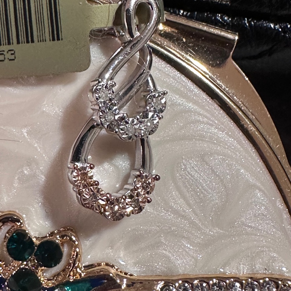 SOLD. Very Pretty Genuine Diamond Infinity Pendant NWT - Picture 8 of 11